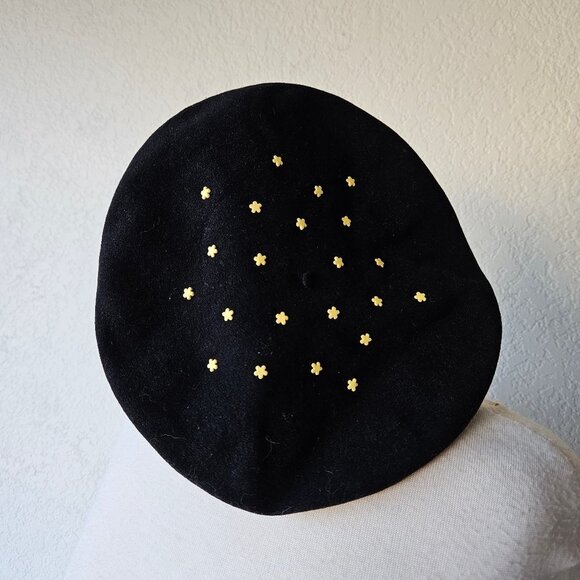 Vintage Black 100% Wool Felt 60s 70s Daisy Flower Power Studded Beret Hat Cap - Picture 1 of 5